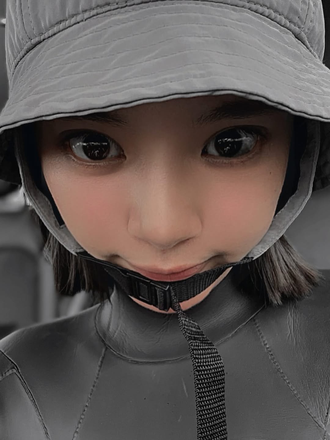 Photo by 曾珮晨 on July 22, 2025. May be an image of skateboard, wetsuit and text.