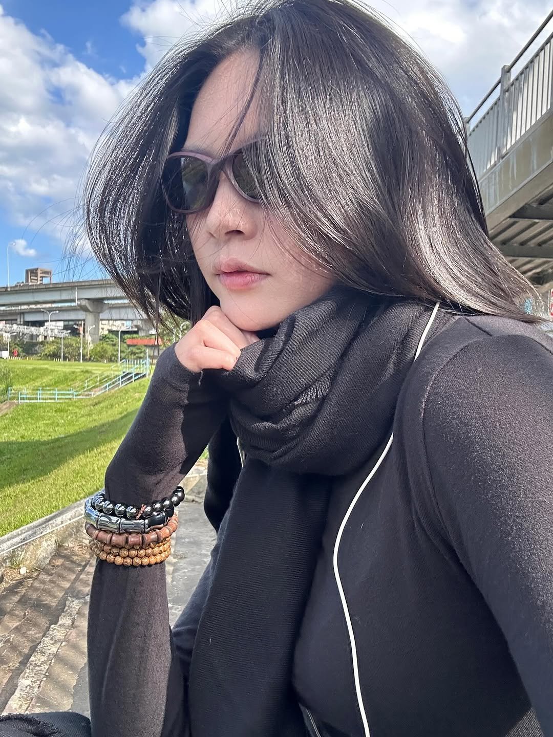 Photo by 曾珮晨 on March 16, 2026. May be an image of one or more people, hair, sunglasses, outdoors and text.