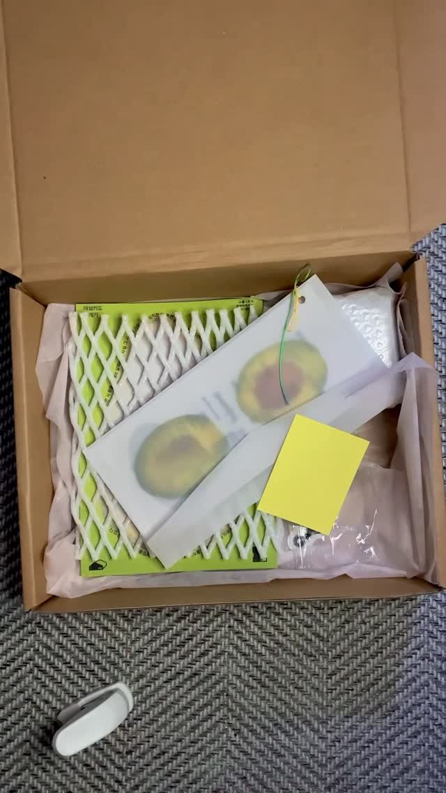 ______ory 게시물 이미지: ory vol.16 풀 패키지 포장 a…s…m…r….🌬️

#ory #아보카도쪼개기