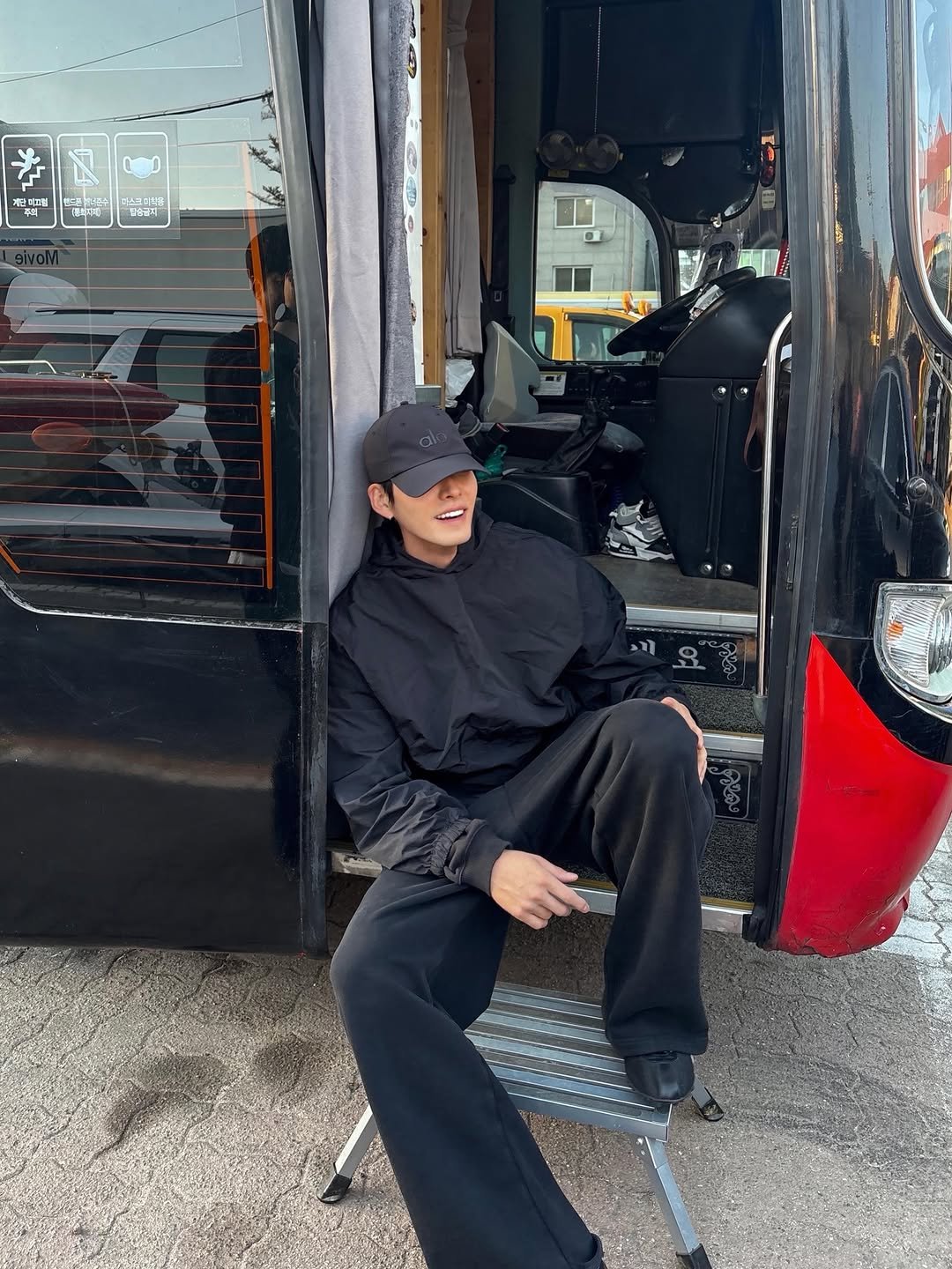 ____kimwoobin 게시물 이미지: 응 기프트 분장버스