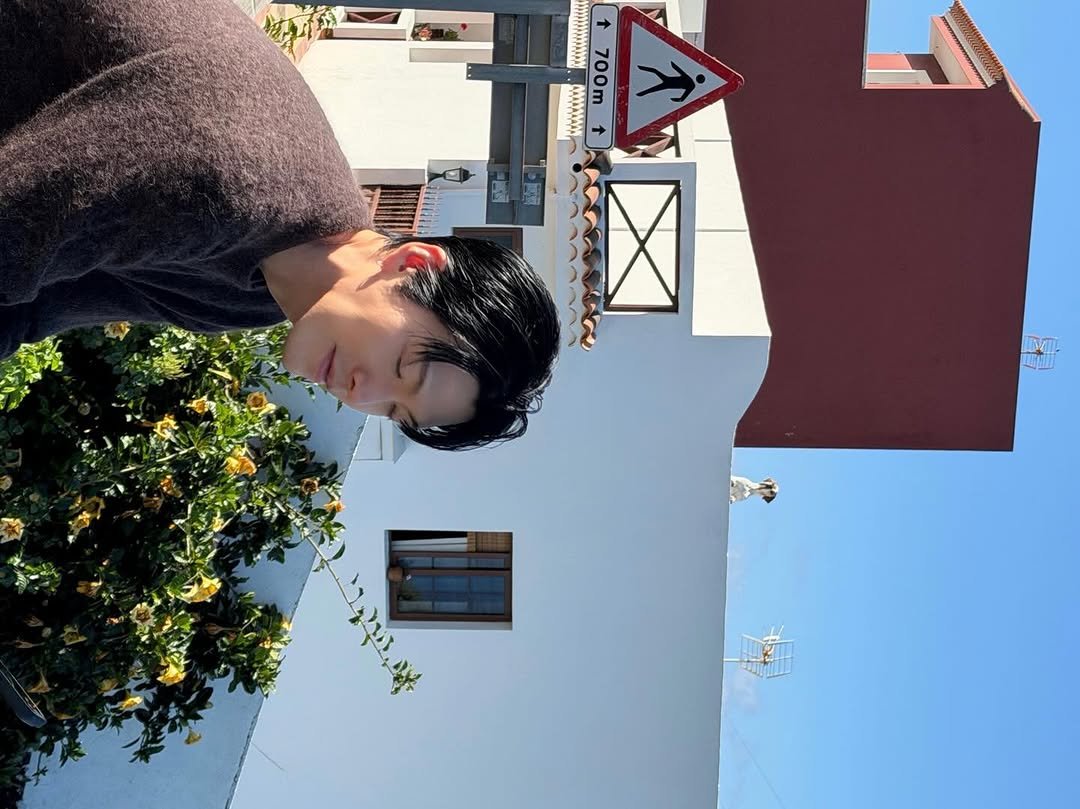 Photo by 김우빈 on February 25, 2026. May be an image of outdoors and text.