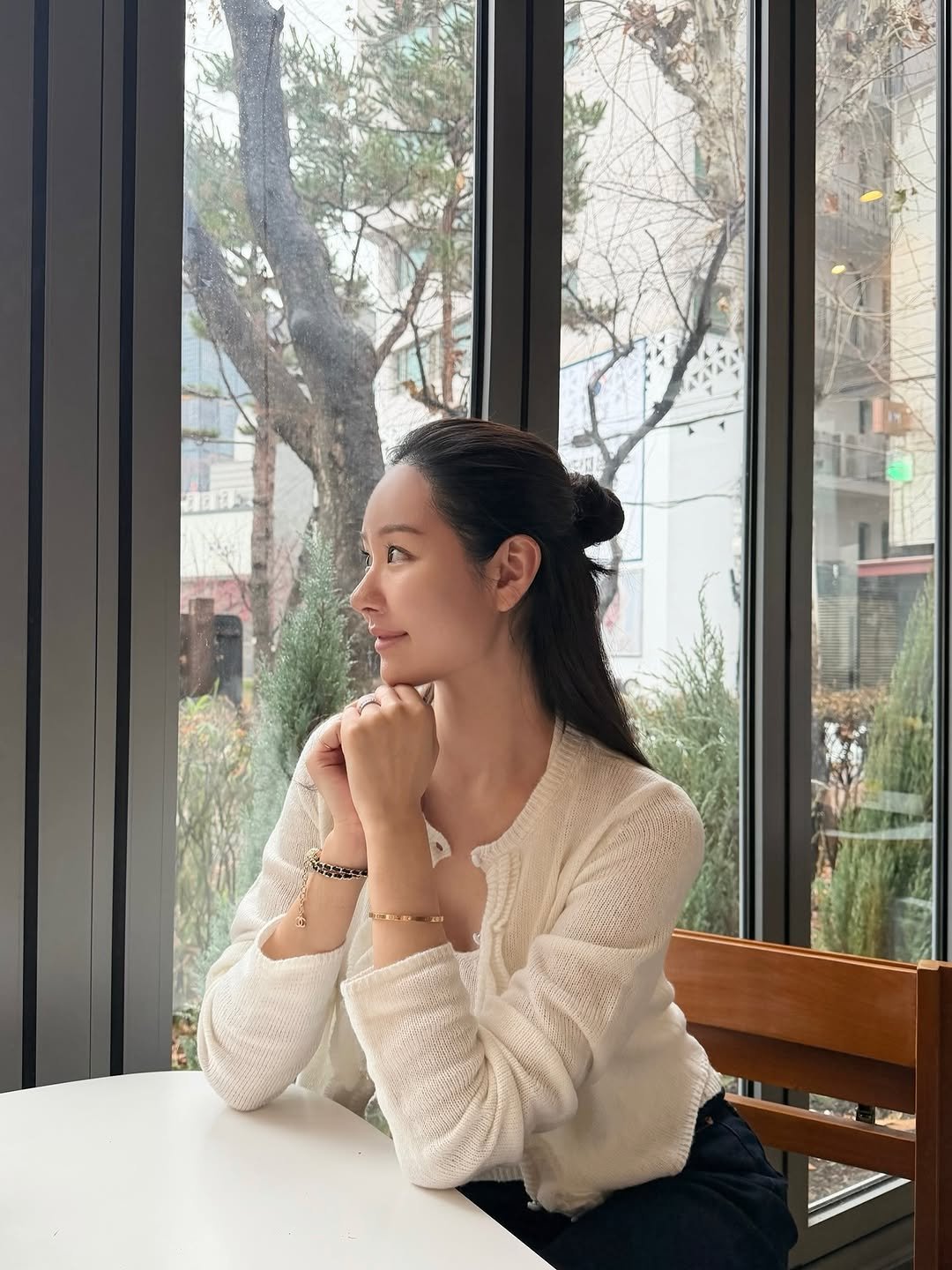 Photo by 최서안 on December 23, 2025. May be an image of one or more people, hair and text.