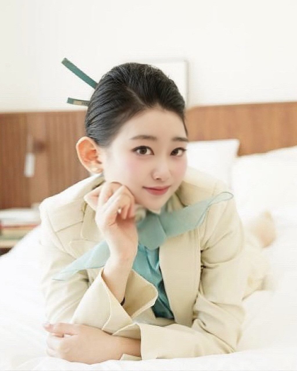 Photo by 영은 on December 20, 2025. May be an image of one or more people, hair and text.