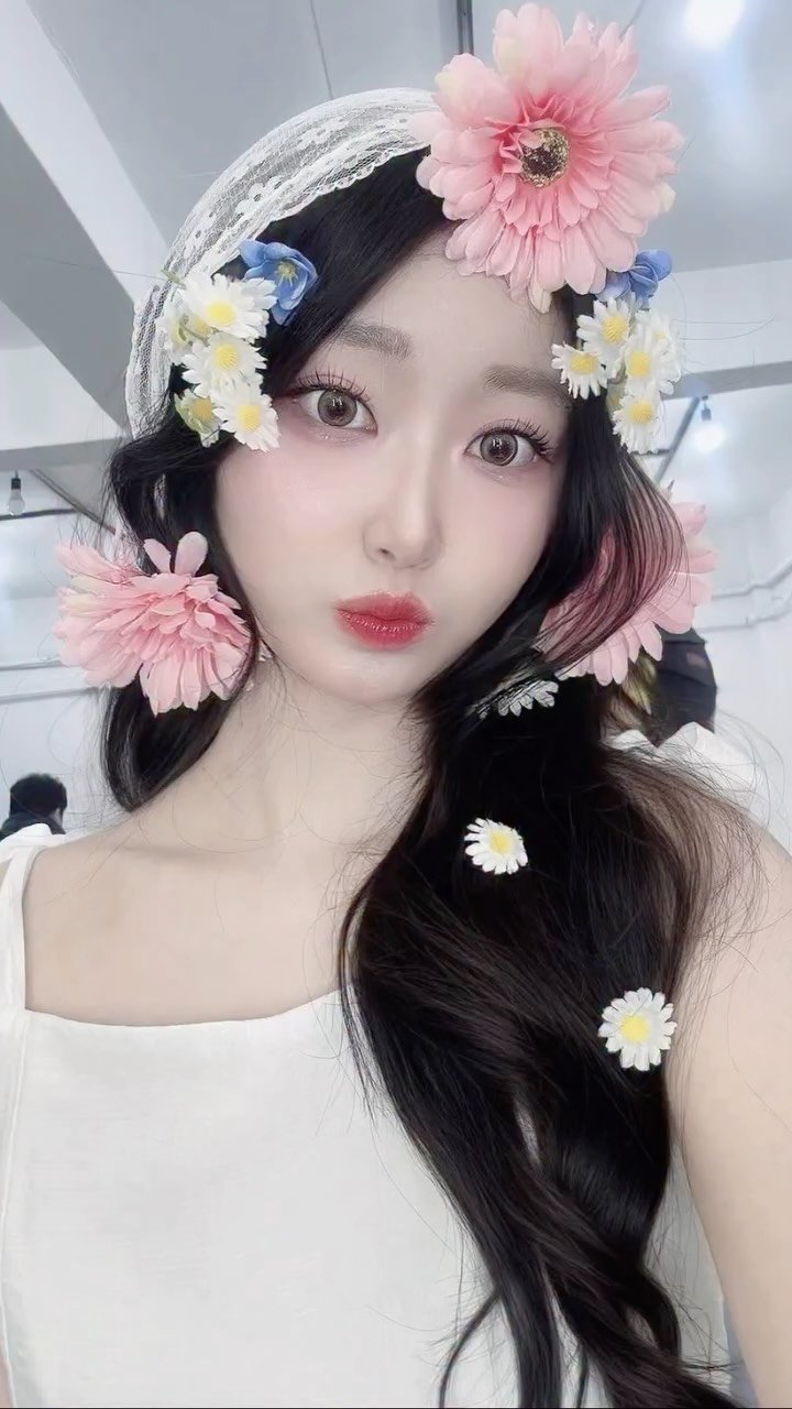 ___yuza 게시물 이미지: 꽃이 되었던 하루(?) 💚🏰