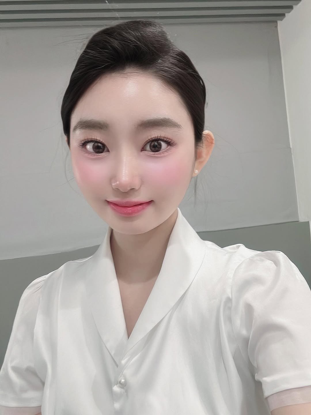 Photo by 영은 on August 22, 2025. May be a selfie of one or more people and hair.