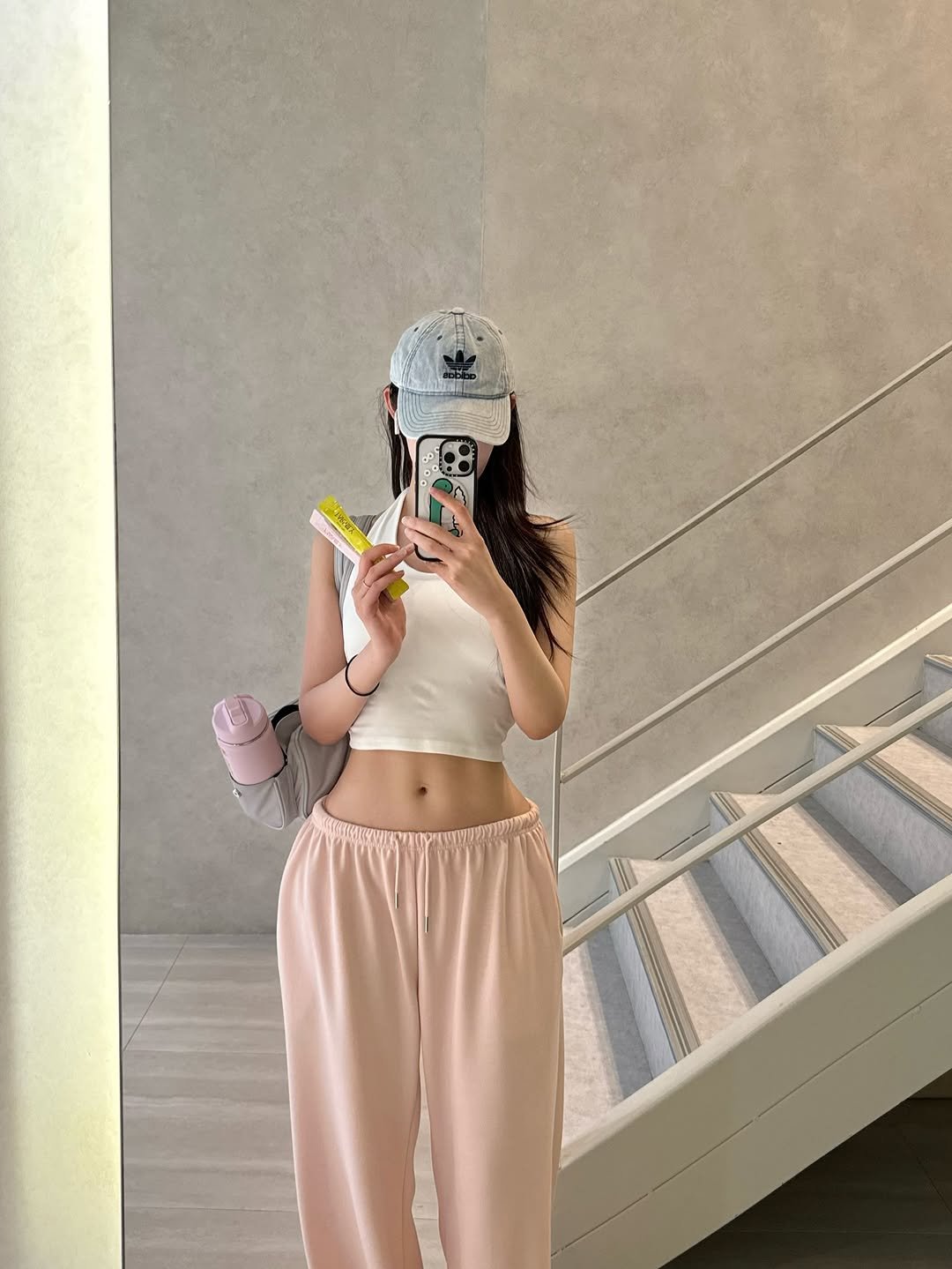 Photo shared by 오운완 일기🏋🏻‍♀️ on August 10, 2025 tagging @rorogym_cheonan. May be a selfie of 1 person, sweatpants, sweatsuit, mirror and text.