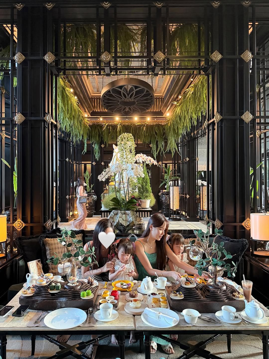 Photo by ᴇ ʟ ʟ ᴇ ɴ 🇰🇷🇨🇦 on January 29, 2026. May be an image of dining table and text.