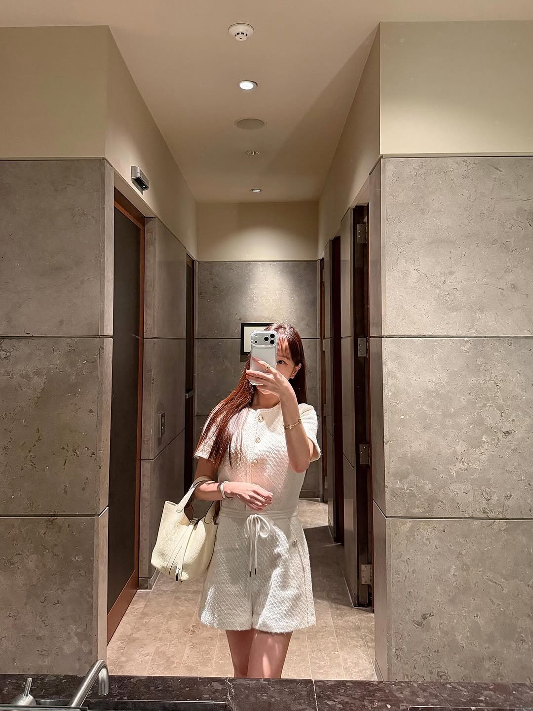 Photo by ᴇ ʟ ʟ ᴇ ɴ 🇰🇷🇨🇦 on September 24, 2025. May be an image of 1 person, mirror, sundress and text.