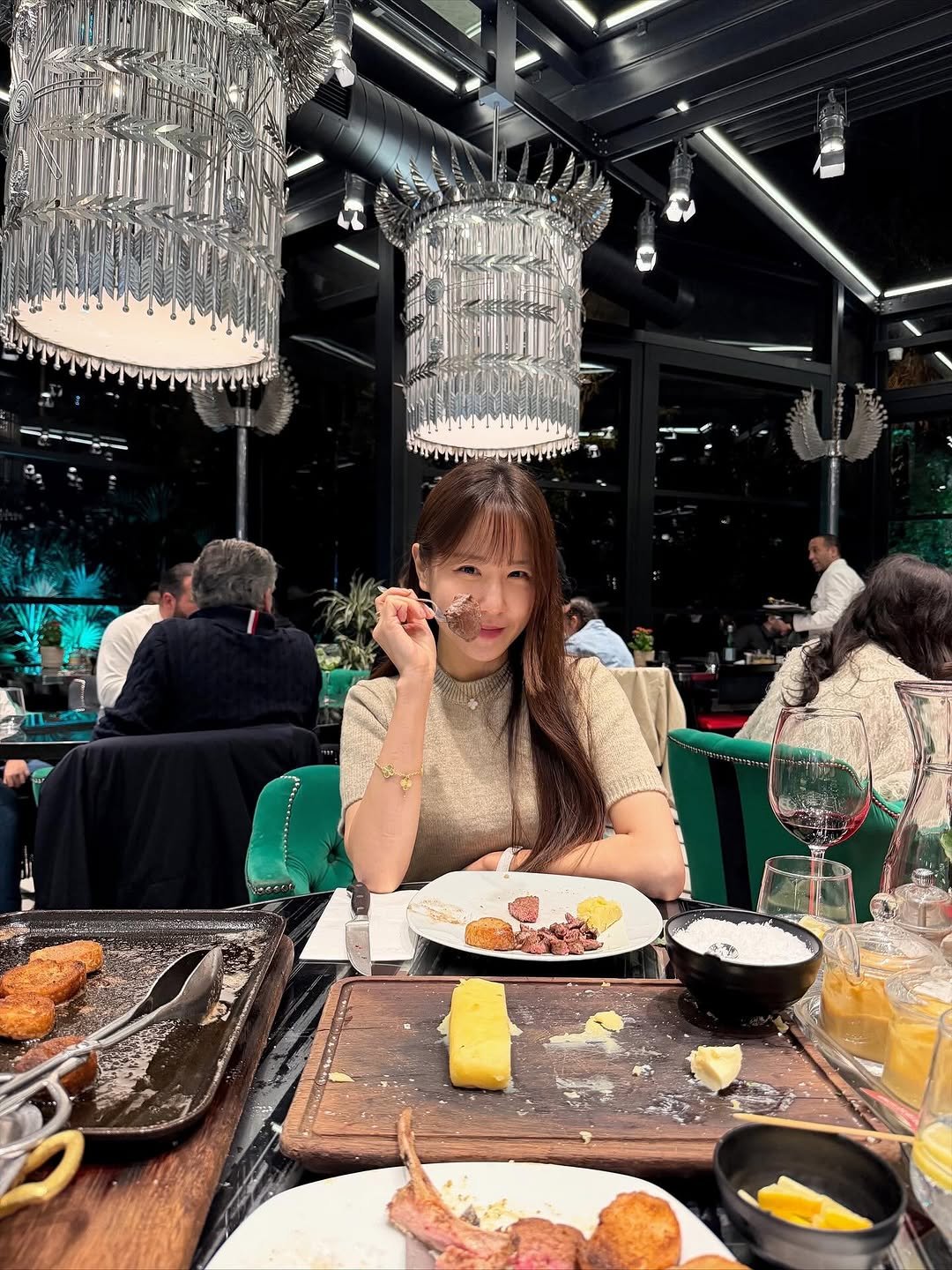 Photo by ᴇ ʟ ʟ ᴇ ɴ 🇰🇷🇨🇦 on October 21, 2025. May be an image of buffet and text.