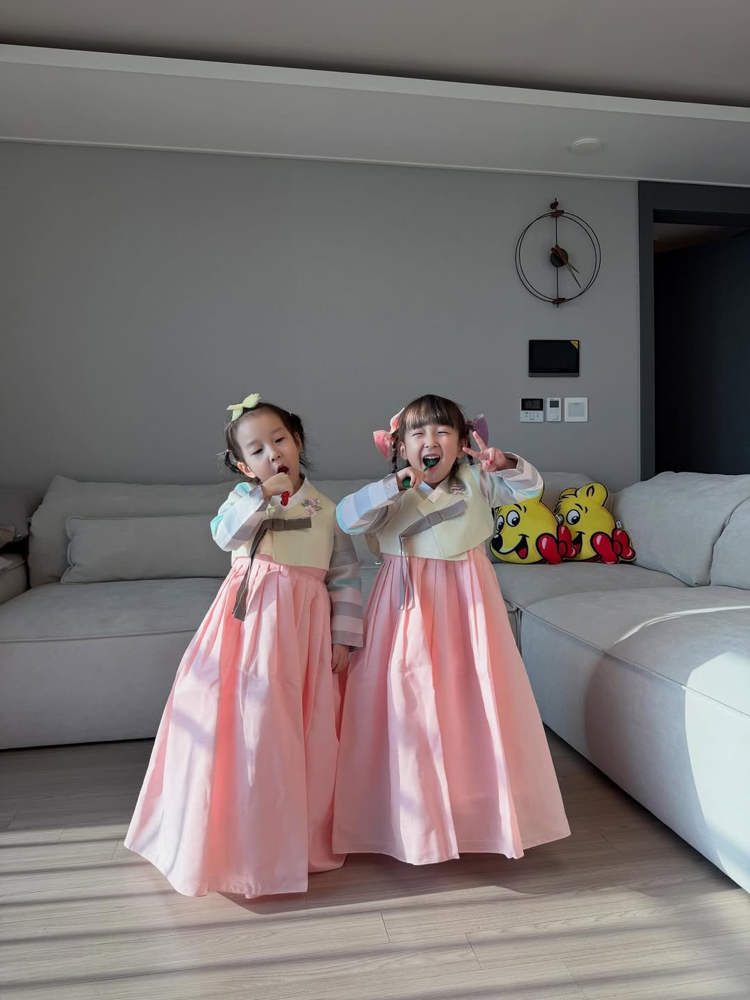 Photo by ᴇ ʟ ʟ ᴇ ɴ 🇰🇷🇨🇦 on February 19, 2026. May be an image of child, dress and text.