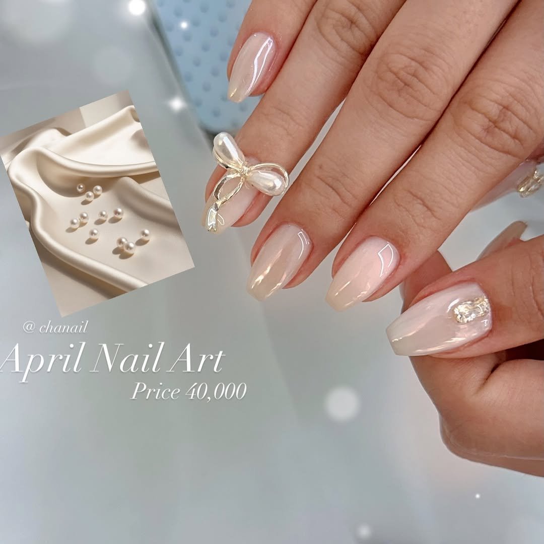 Photo by 수원네일 | 수원역네일 | 수원역 본점 • CHANAIL 샤네일🤎 in 수원역 로데오거리. May be an image of one or more people, fingernails and text that says '0心 @ chanail 1pril Nail prilNailArt Art Price 40, 10,000'.