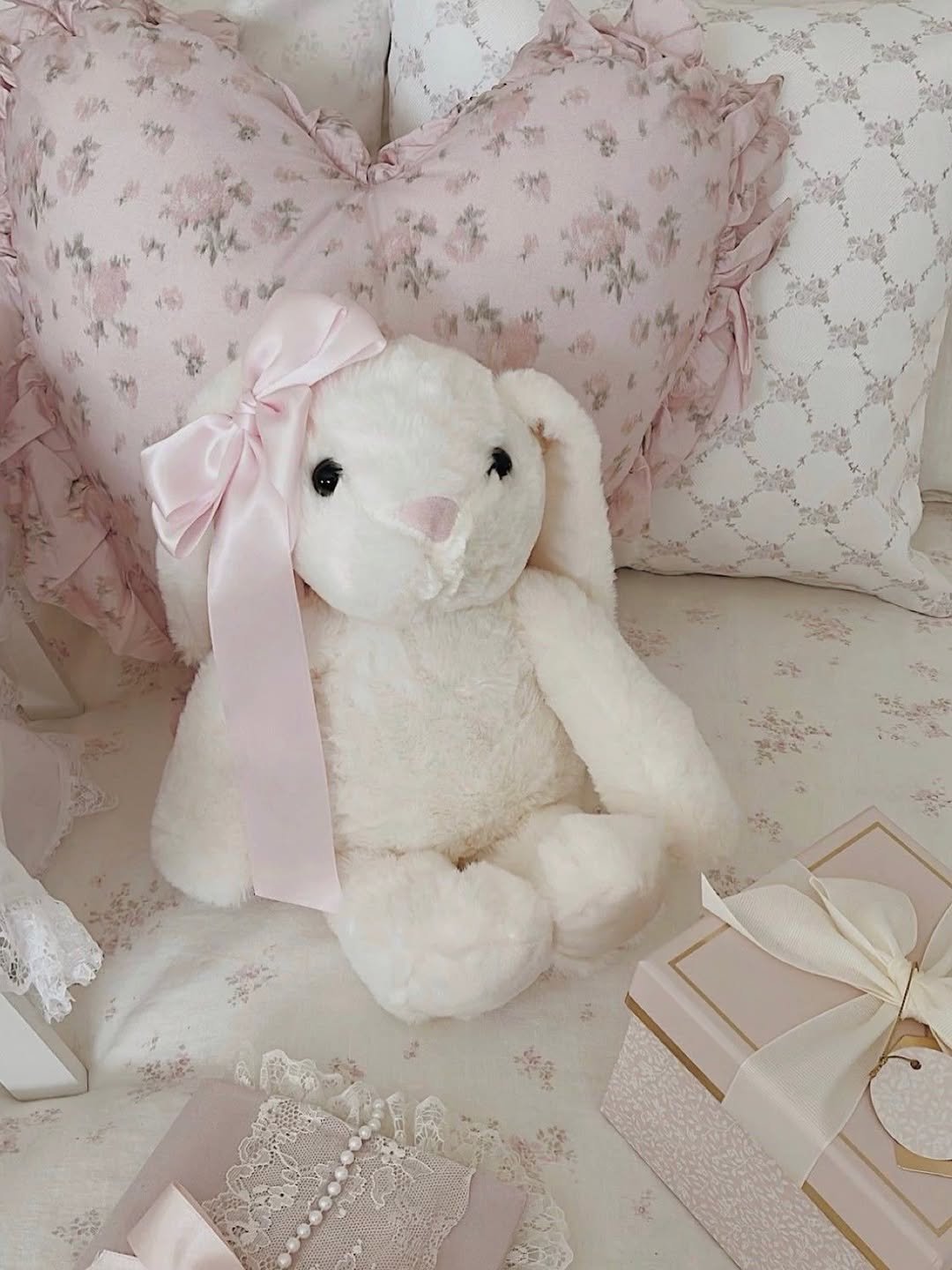 Photo by 수원네일 | 수원역네일 | 수원역 본점 • CHANAIL 샤네일🤎 in 수원역 로데오거리. May be an image of baby bed and text.