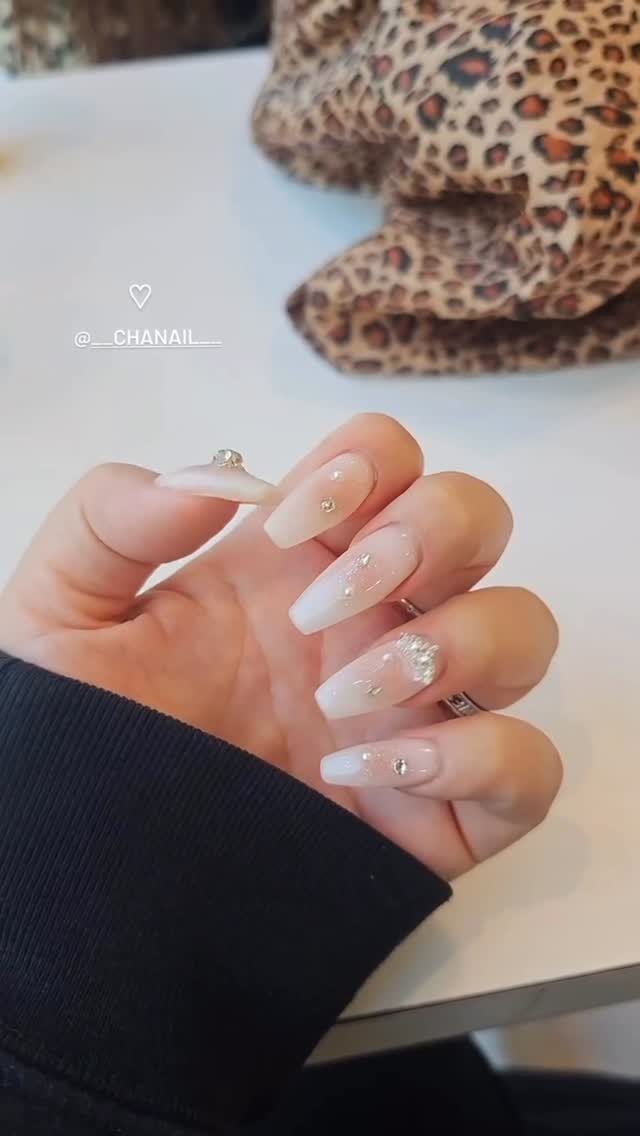 __chanail__ 게시물 이미지: #수원역샤네일후기 #11월이달의아트5만