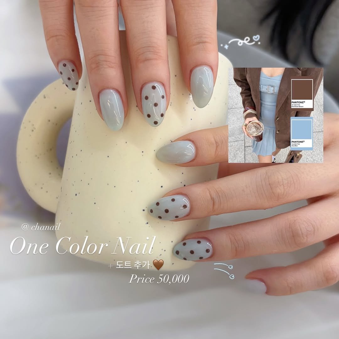 Photo by 수원네일 | 수원역네일 | 수원역 본점 • CHANAIL 샤네일🤎 in 수원역 로데오거리. May be an image of one or more people, fingernails and text that says 'SST Hata PATON2+ PMATDAET PAAnObl @chanail @ One Color neColorNail Nail 도트 도트추가 추가. Price50,000 Price 50,000 C G'.