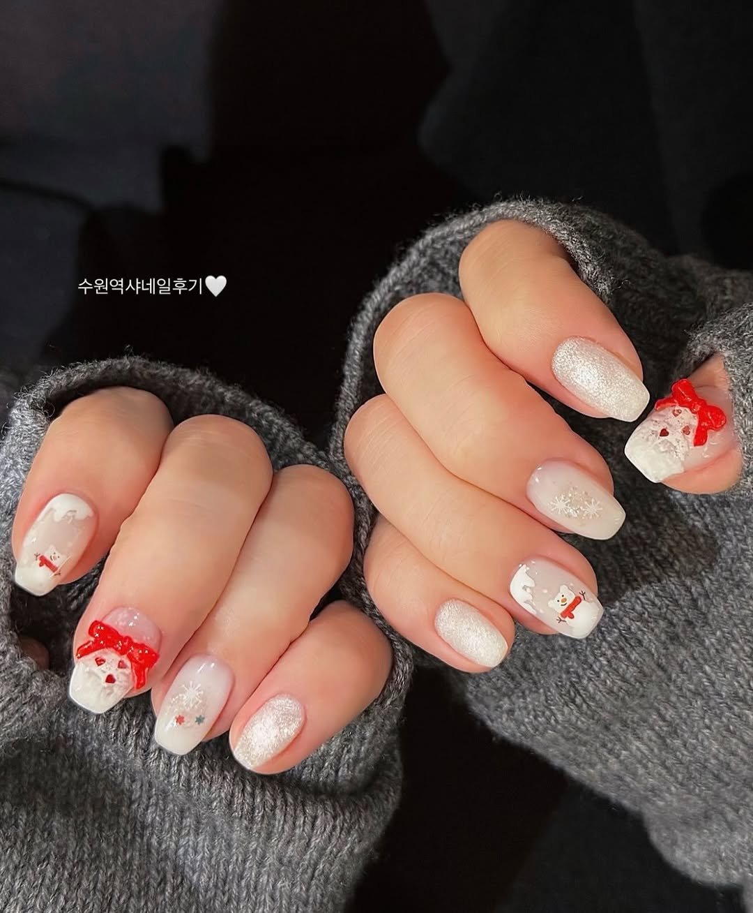 Photo by 수원네일 | 수원역네일 | 수원역 본점 • CHANAIL 샤네일🤎 in 수원역 로데오거리. May be an image of ‎one or more people, fingernails and ‎text that says '‎수원역샤네일후기 מבד‎'‎‎.