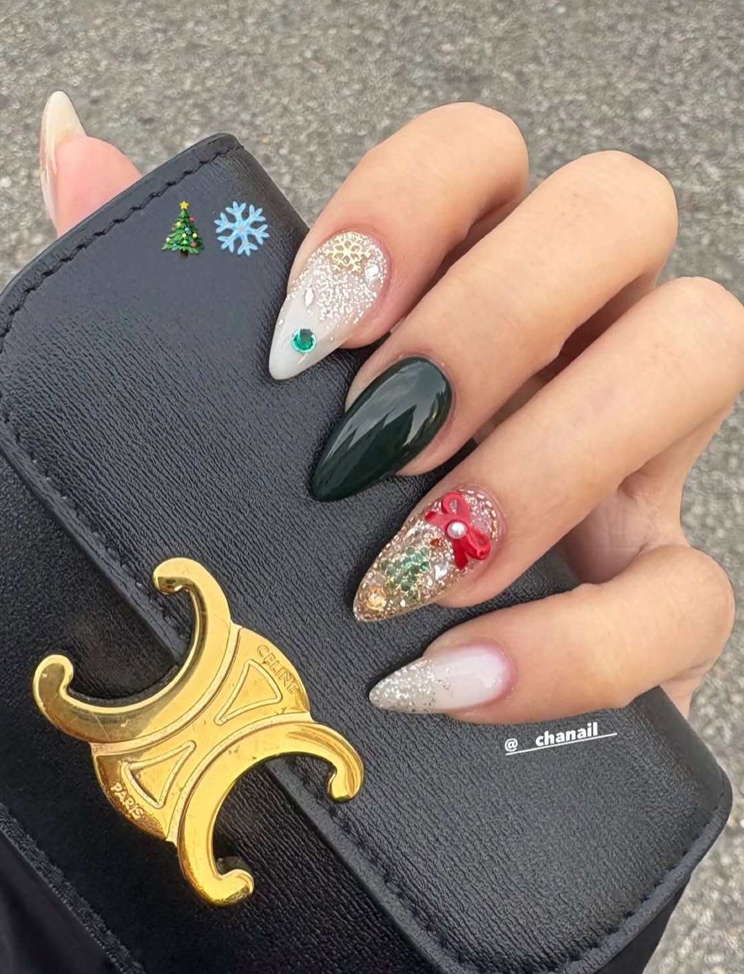 Photo by 수원네일 | 수원역네일 | 수원역 본점 • CHANAIL 샤네일🤎 in 수원역 로데오거리. May be an image of one or more people, fingernails and text that says 'CELINE JIC NE PARIS @ chanail chanail'.