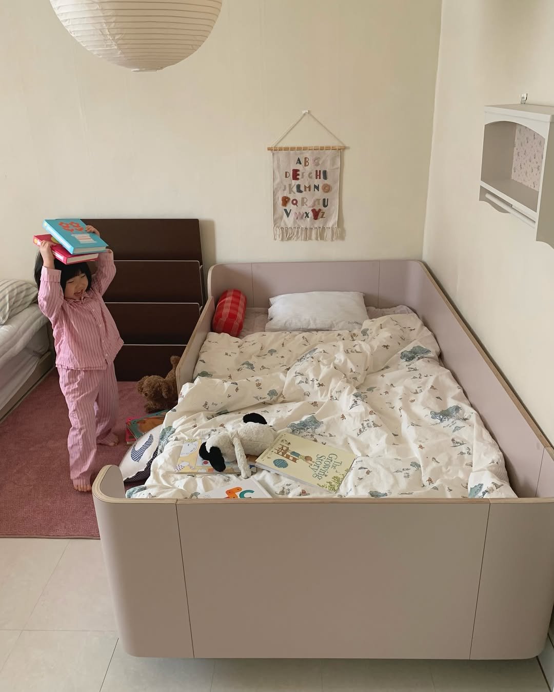 Photo shared by MIJI on February 10, 2026 tagging @tambourine_house. May be an image of bunk bed, bed, mattress, baby bed, bedroom and text.