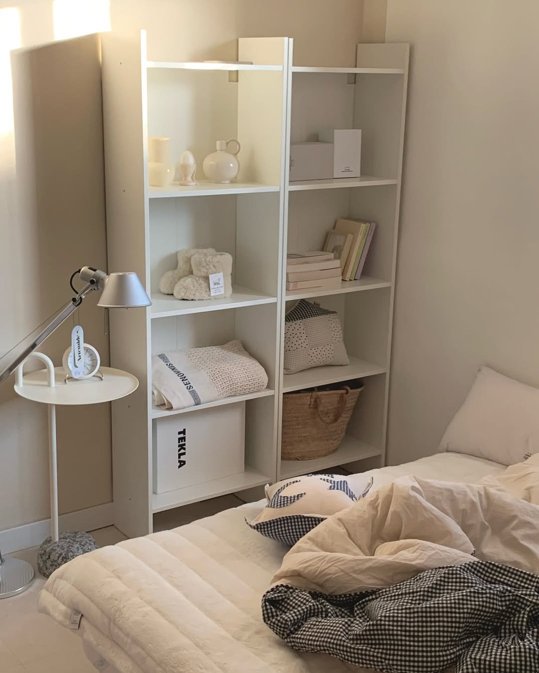 Photo shared by MIJI on December 21, 2025 tagging @haydesign, @todayhouse, and @fmh_official. May be an image of mattress, bedroom, indoors and text.