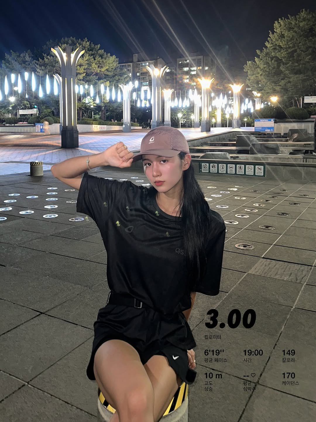 Photo shared by 염민경 on September 18, 2025 tagging @oss_move. May be an image of 1 person, activewear, hat, top, shorts, outdoors and text.