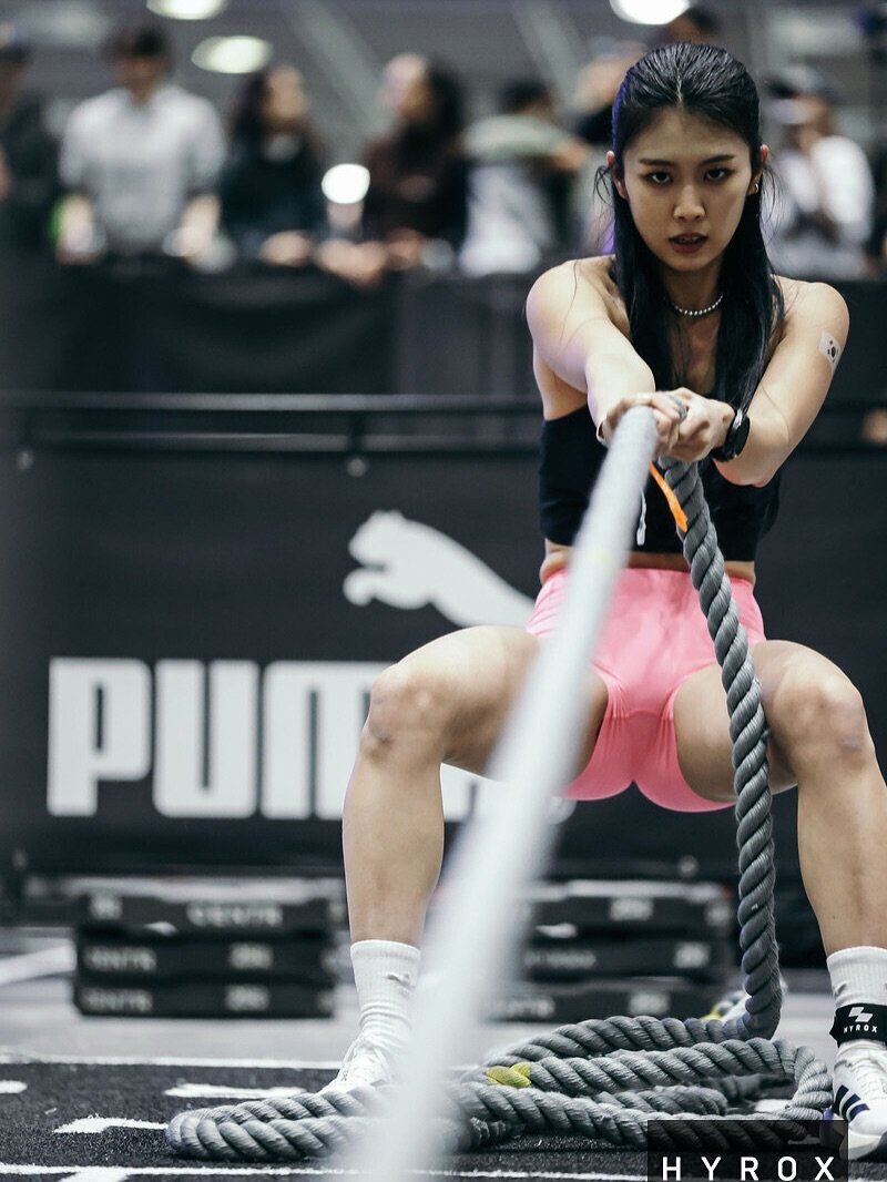 Photo by 염민경 on November 10, 2025. May be an image of activewear, sportswear, sports equipment and text.