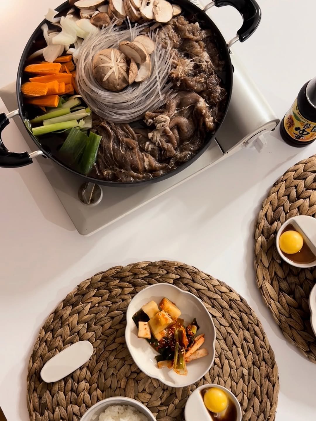 Photo by 미스맘 I 집밥메뉴 제가 대신 고민해 드릴께요👩🏻‍🍳 on November 10, 2025. May be an image of poached egg, hot pot, noodles and tofu.