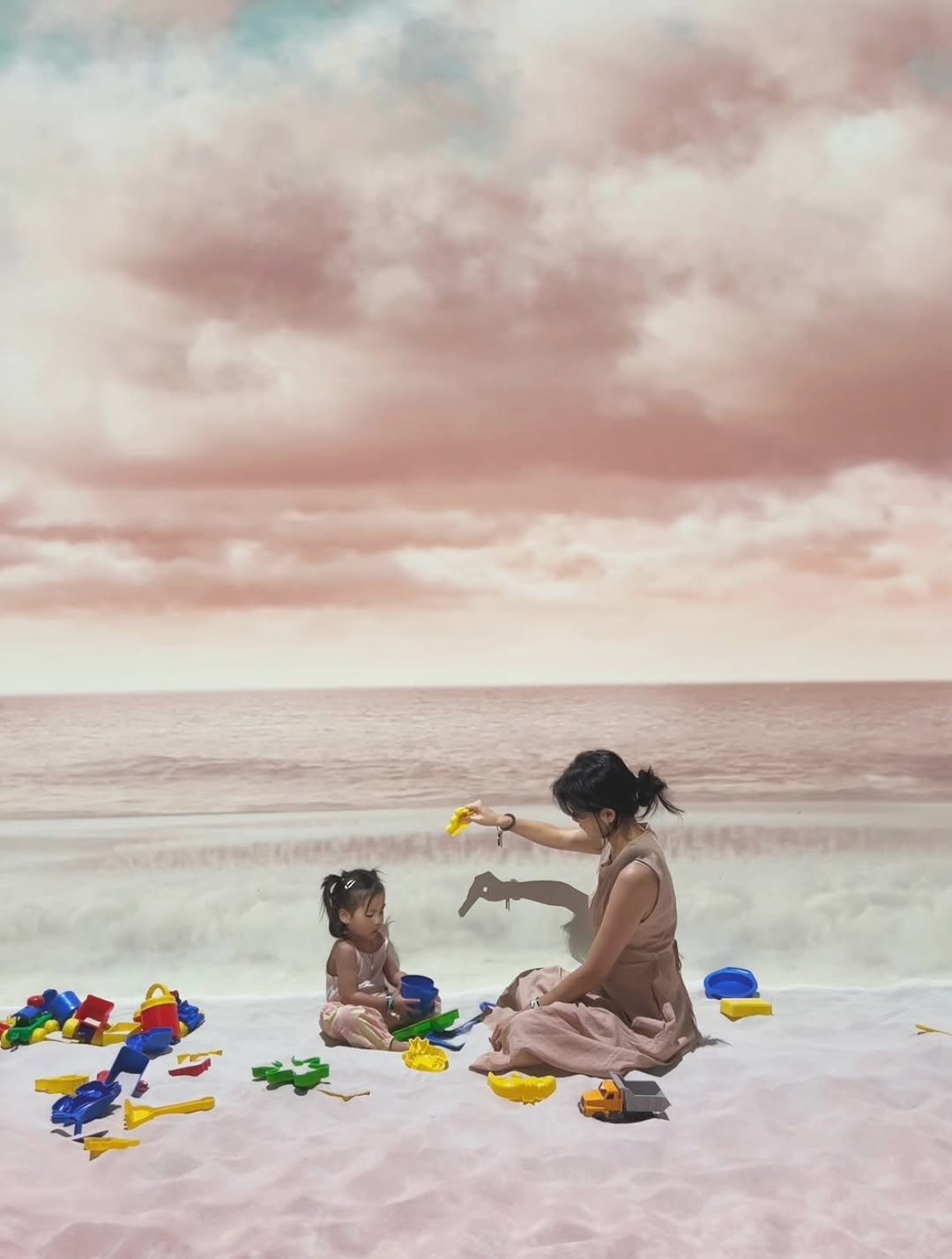 Photo by 미스맘 I 집밥메뉴 제가 대신 고민해 드릴께요👩🏻‍🍳 on October 05, 2025. May be an image of 2 people.