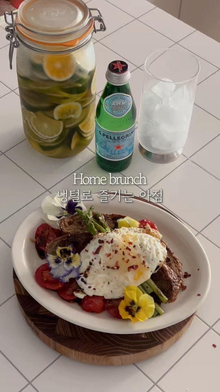 __missmom 게시물 이미지: 요즘은 브런치카페보다 집에서 만든게 더 맛있어요🤭

냉동실에 잠들고 있는 빵...