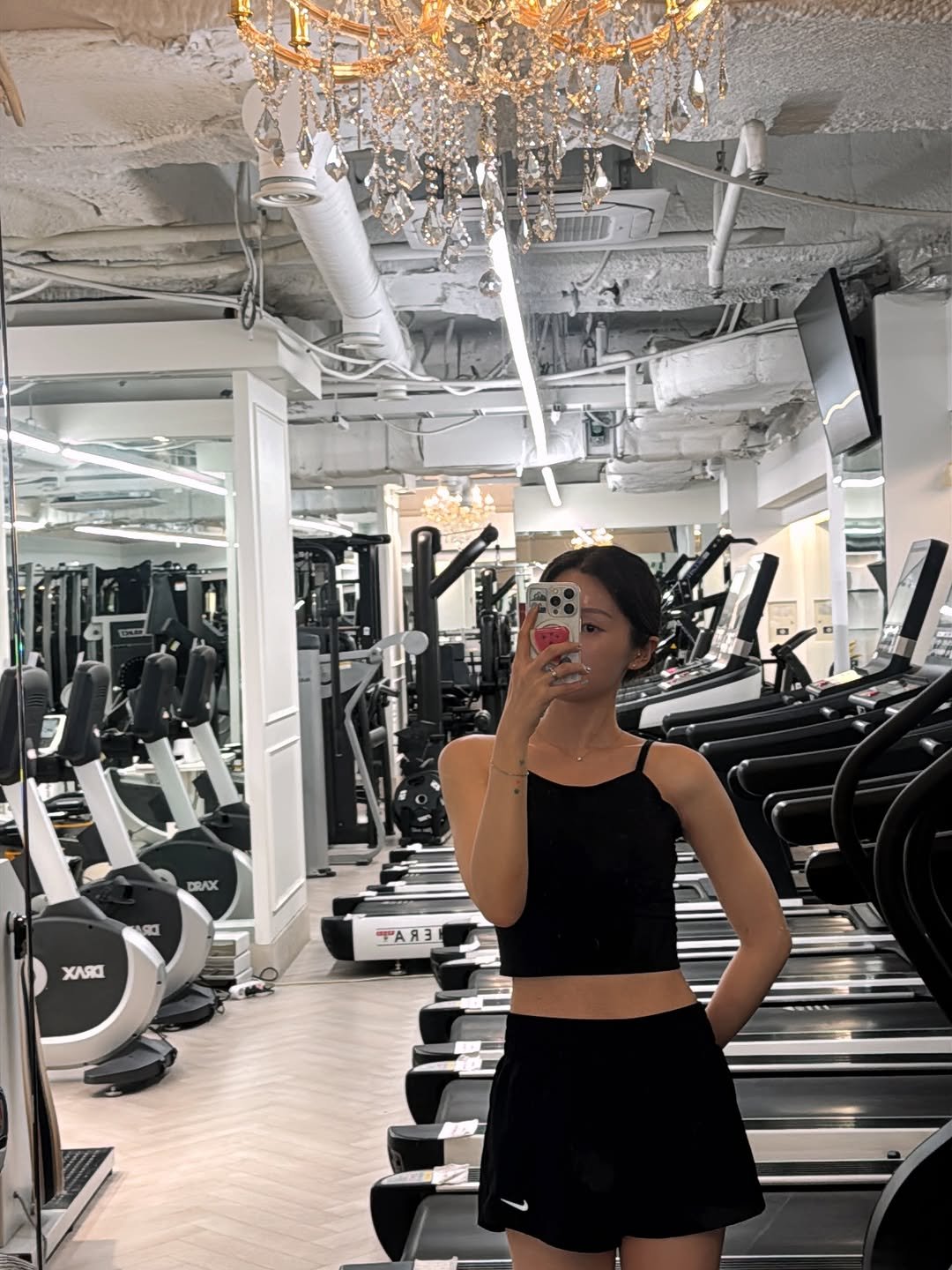 __mognireah 게시물 이미지: 🏃🏻‍♀️⟡ ˖ ࣪⭑ 🎧 ⟡ ˖ ࣪
어제는 헬스장
오늘은 헬스장 대신...