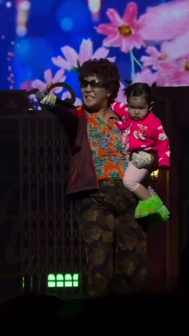 __ralral__ 게시물 이미지: 502호 손녀와 공연