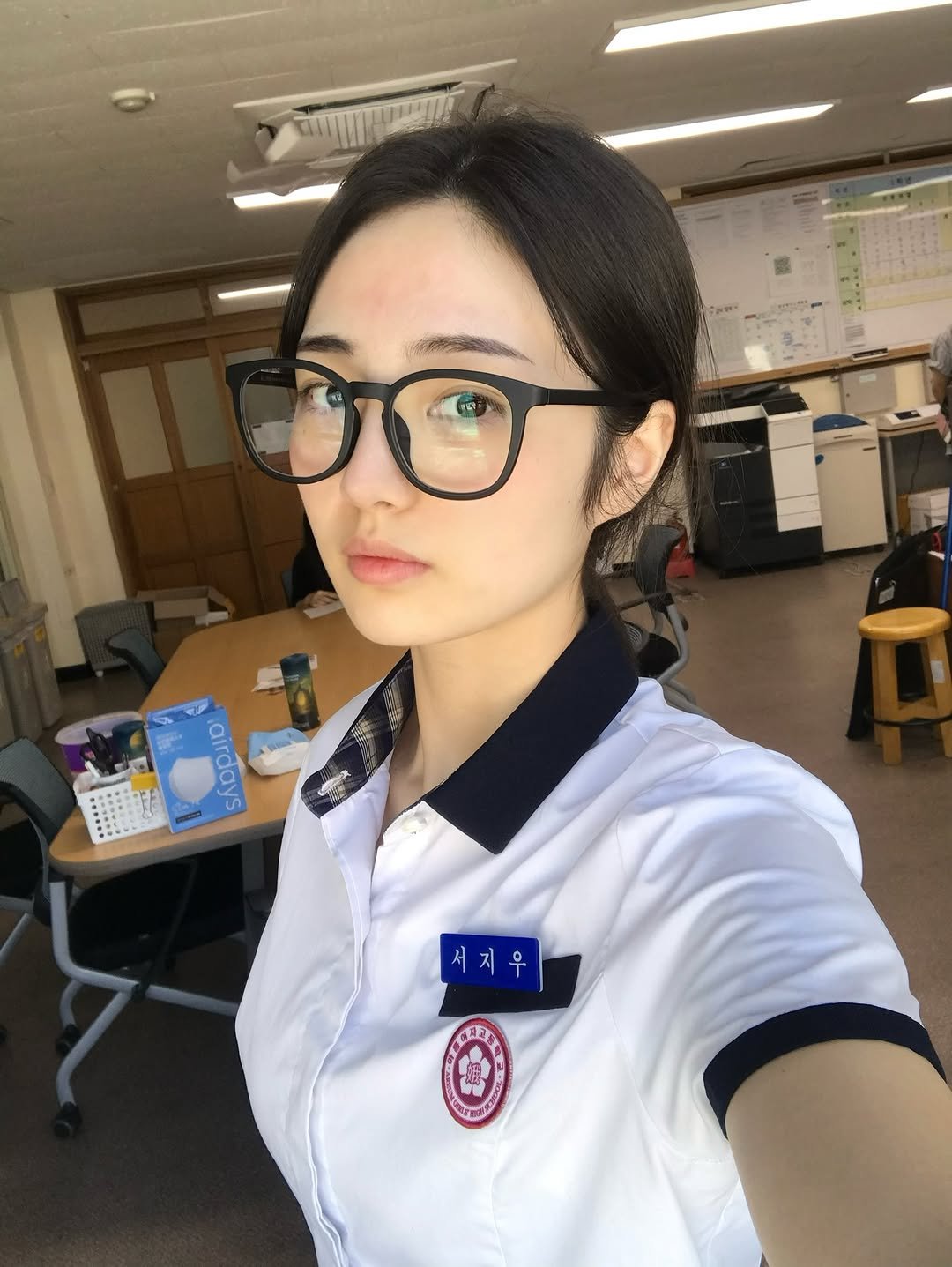 Photo by 소이 on November 09, 2025. May be a selfie of eyeglasses, office and text.