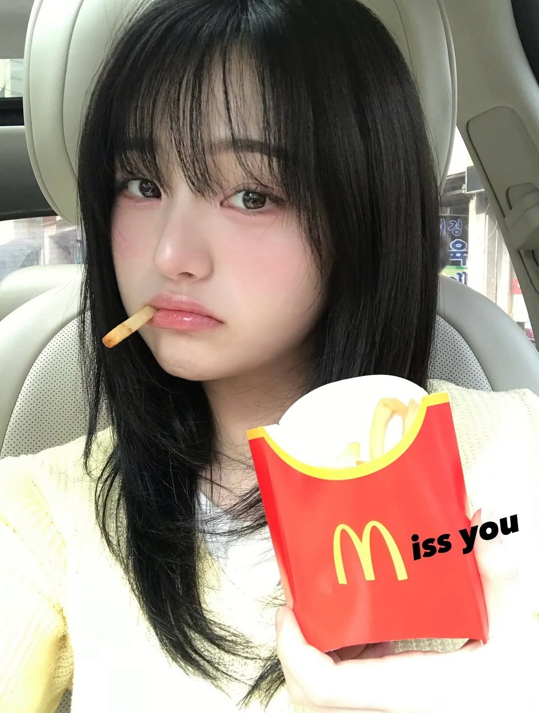 __soyiiyos__ 게시물 이미지: 유행이라길래 M~💛
