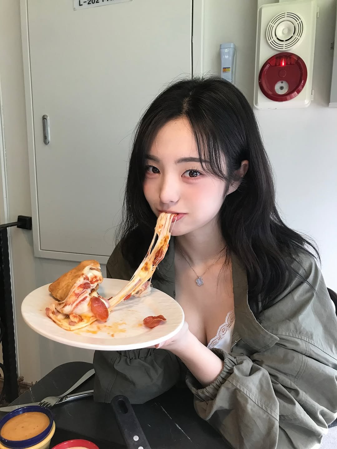 Photo by 소이 on September 09, 2025. May be an image of 1 person, mozzarella and text.