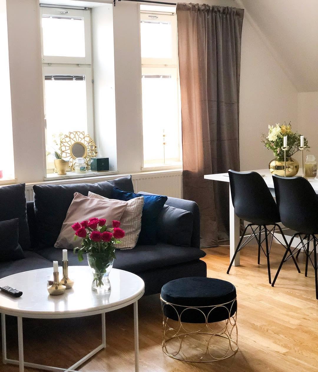 _a.home 게시물 이미지: Nu är äntligen gardinerna på plats! Nu saknas...