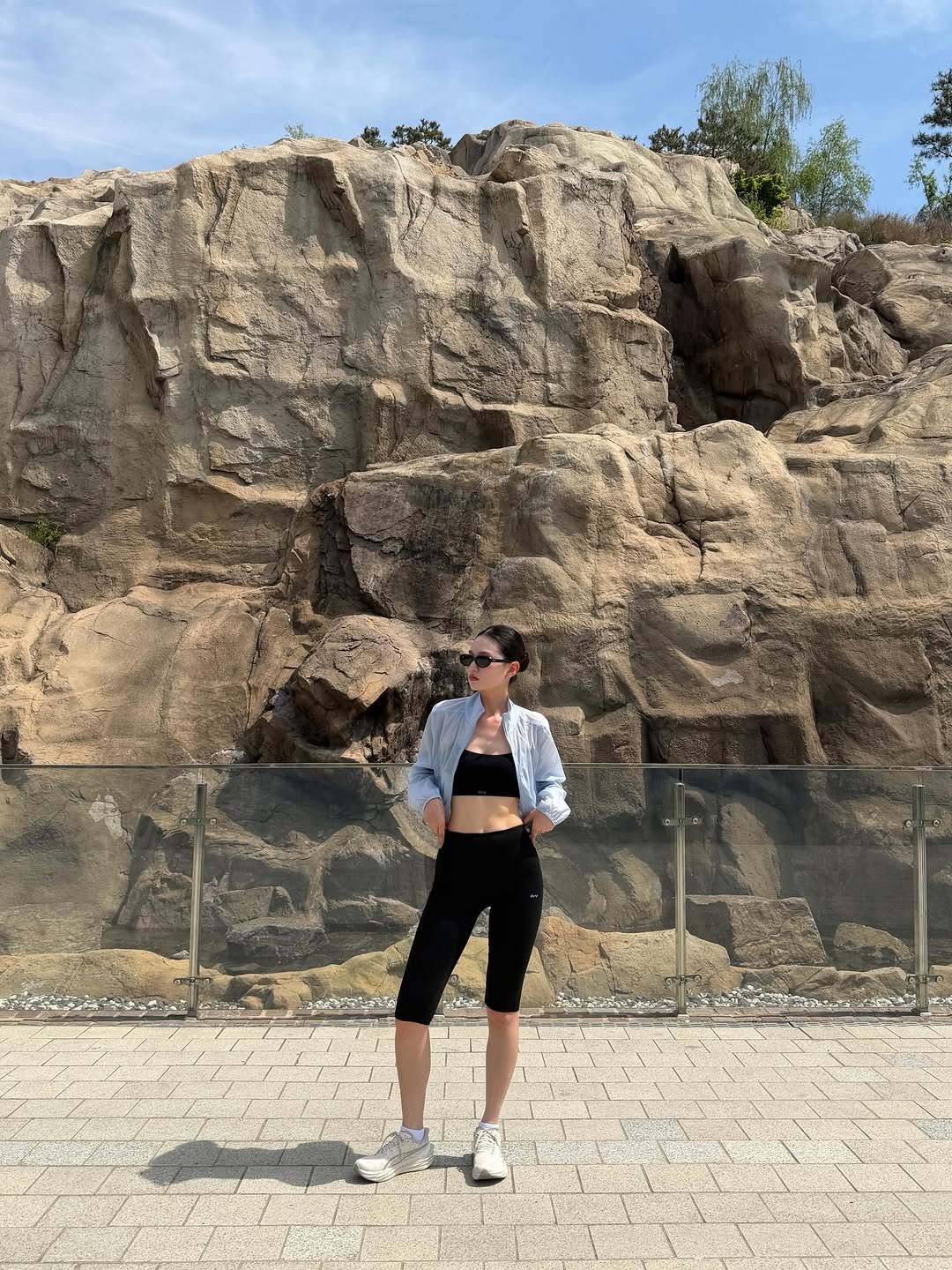 _aedinni 게시물 이미지: 일요러닝 끝🏃🏻‍♀️🏃🏻‍♀️ 도저히 그냥 지나칠 수 없는 풍경,,,
해는 뜨거워서...