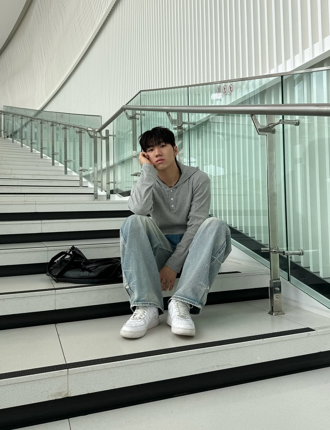 Photo by 김용빈 / 유포어 on August 15, 2025. May be an image of 1 person, sweatpants and text.
