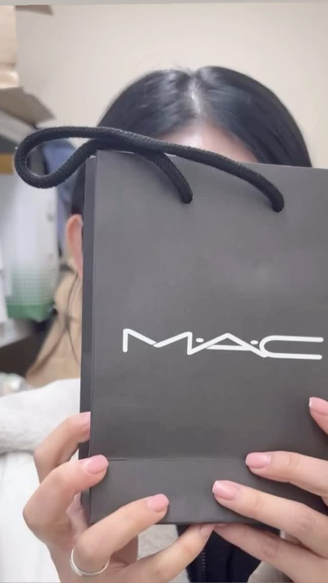 _beigebutter 게시물 이미지: 귀염둥이들 크리스마스 선물주기.....❤️

사실 저는 에너지가 그렇게 많지않은...