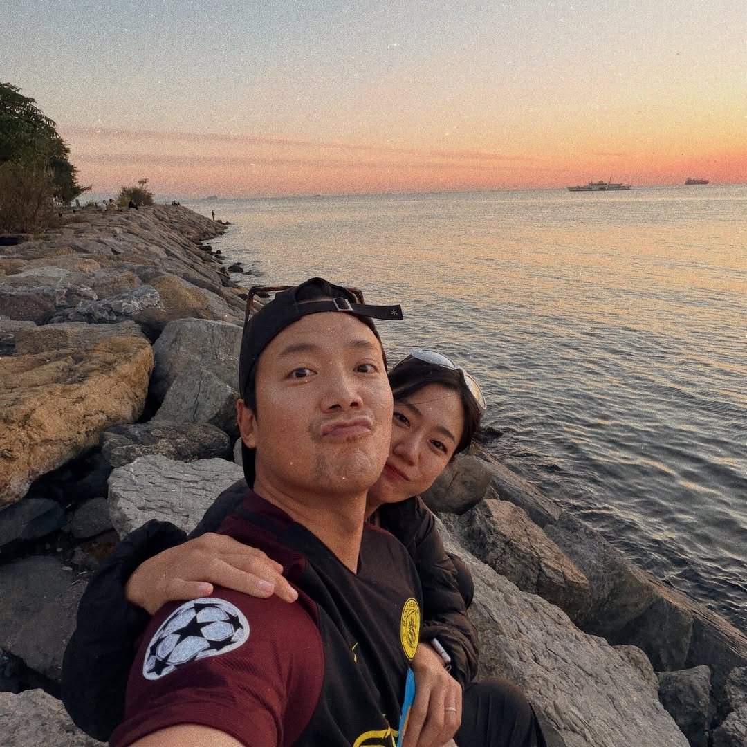 _bruceleetv 게시물 이미지: 웃었던 일도, 울었던 일도 많았던 2025년
우리는 최선을 다해 살았다.

올해는...