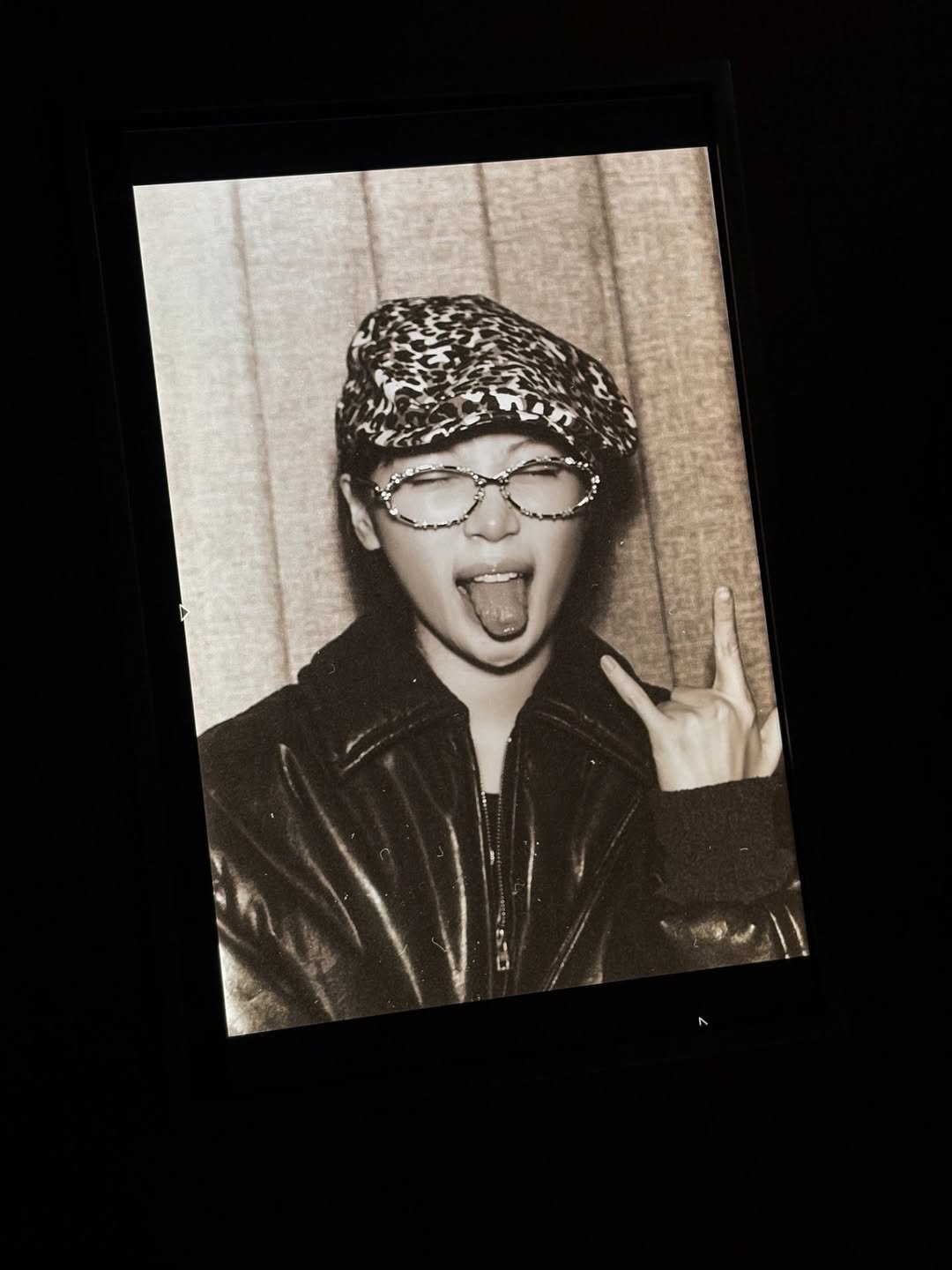 Photo by 김채원 (CHAEWON) on March 04, 2026. May be an image of polaroid, headscarf, bandanna, turban and text.