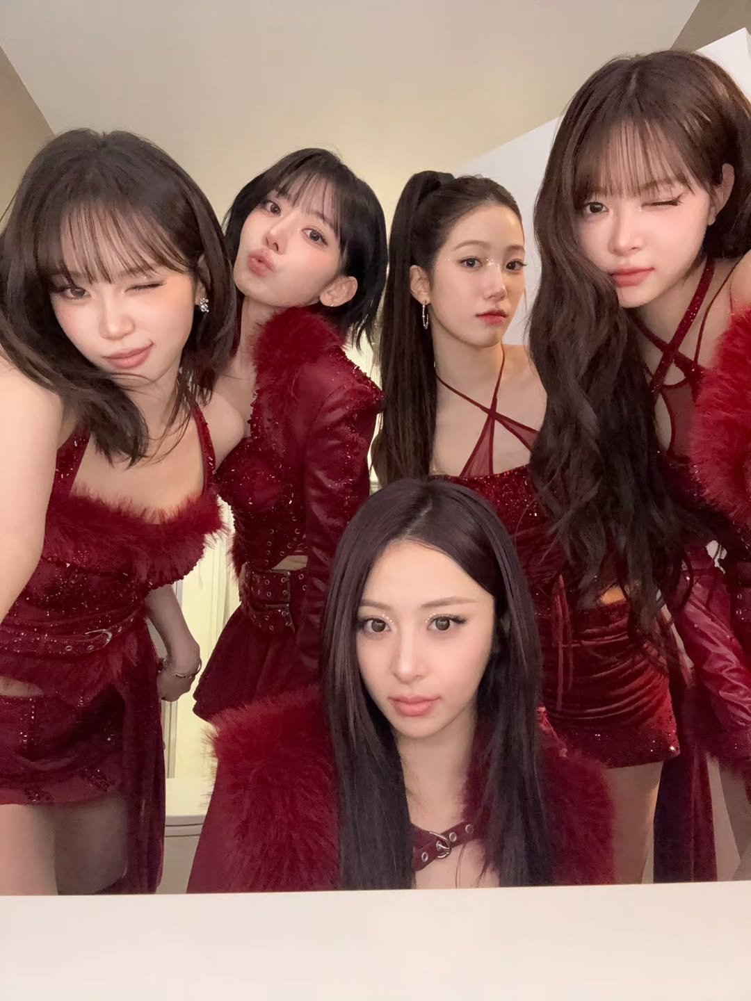 Photo shared by 김채원 (CHAEWON) on January 01, 2026 tagging @39saku_chan, @zuhazana, @jenaissante, and @hhh.e_c.v. May be an image of text.