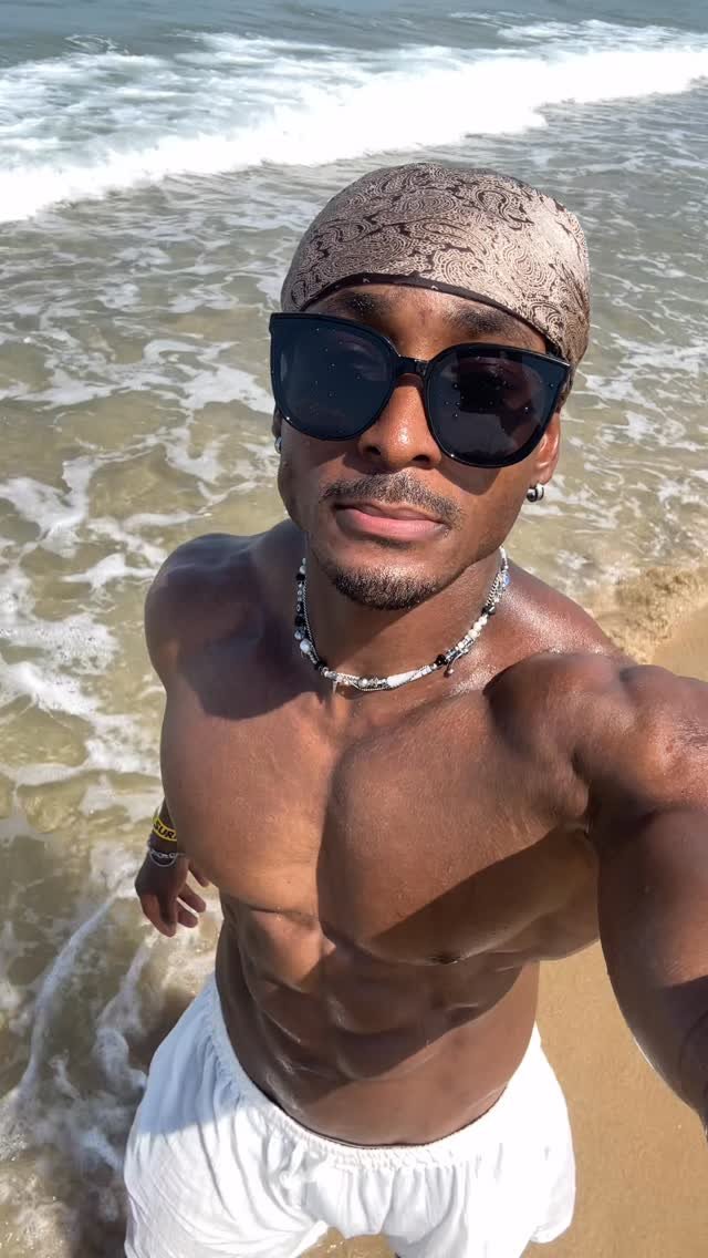 _charles_emmy_ 게시물 이미지: Don’t forget to give yourself some vacation...