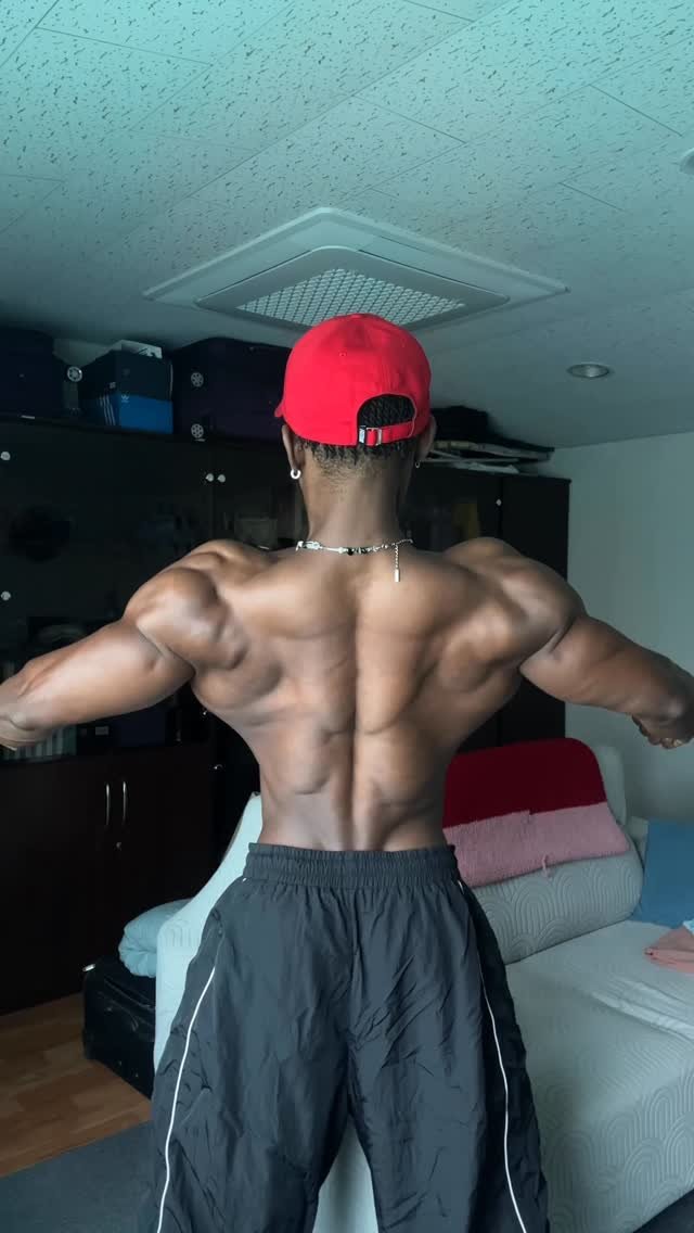 _charles_emmy_ 게시물 이미지: The hardest part is waking up and deciding to...