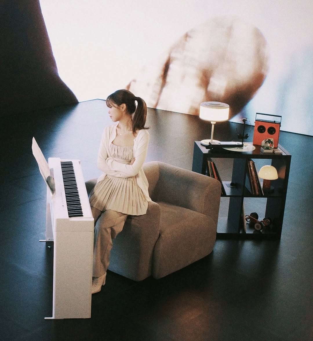 Photo by 최유리 on October 23, 2025. May be an image of piano and text.