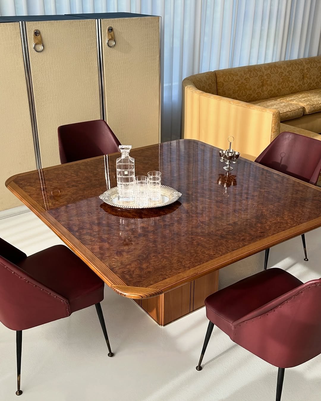 _collectionof_ 게시물 이미지: ‘Artona’ Burl Dining Table by Afra & Tobia...