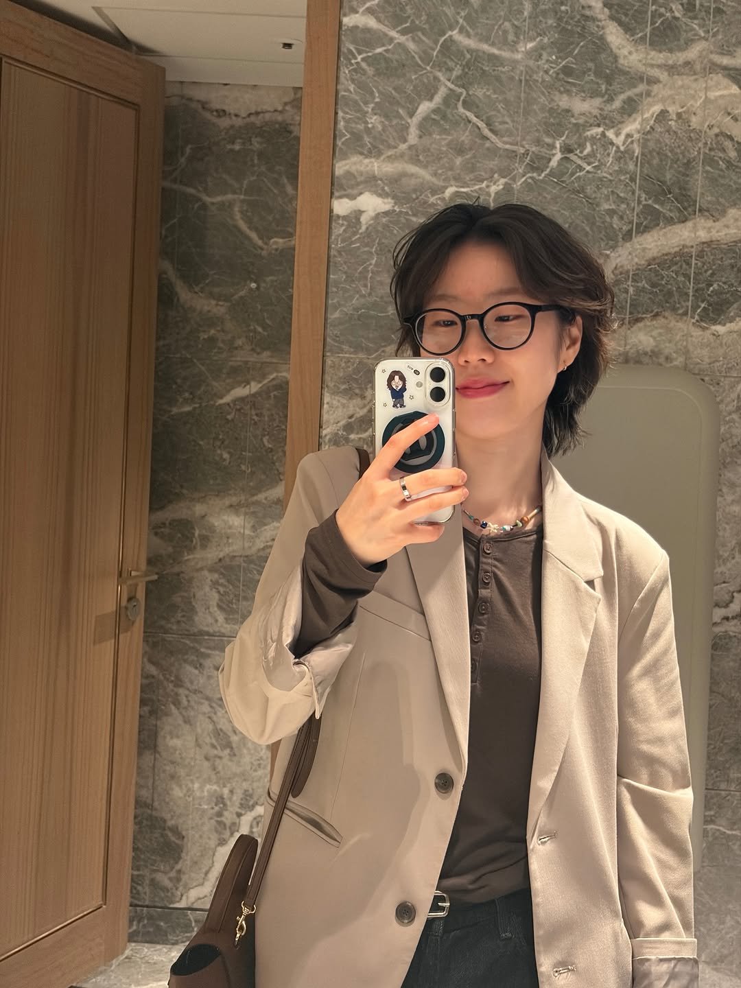 _daunii1 게시물 이미지: 효도
돈이 좋긴 좋네요
앞으로 삼각김밥만 먹어야합니다