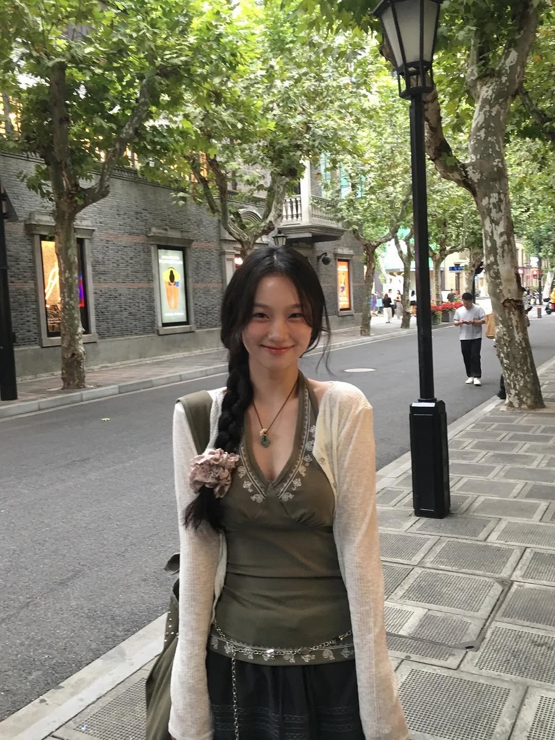 Photo by 김이경 Kim Yi Kyeong on October 27, 2025. May be an image of parka and text.