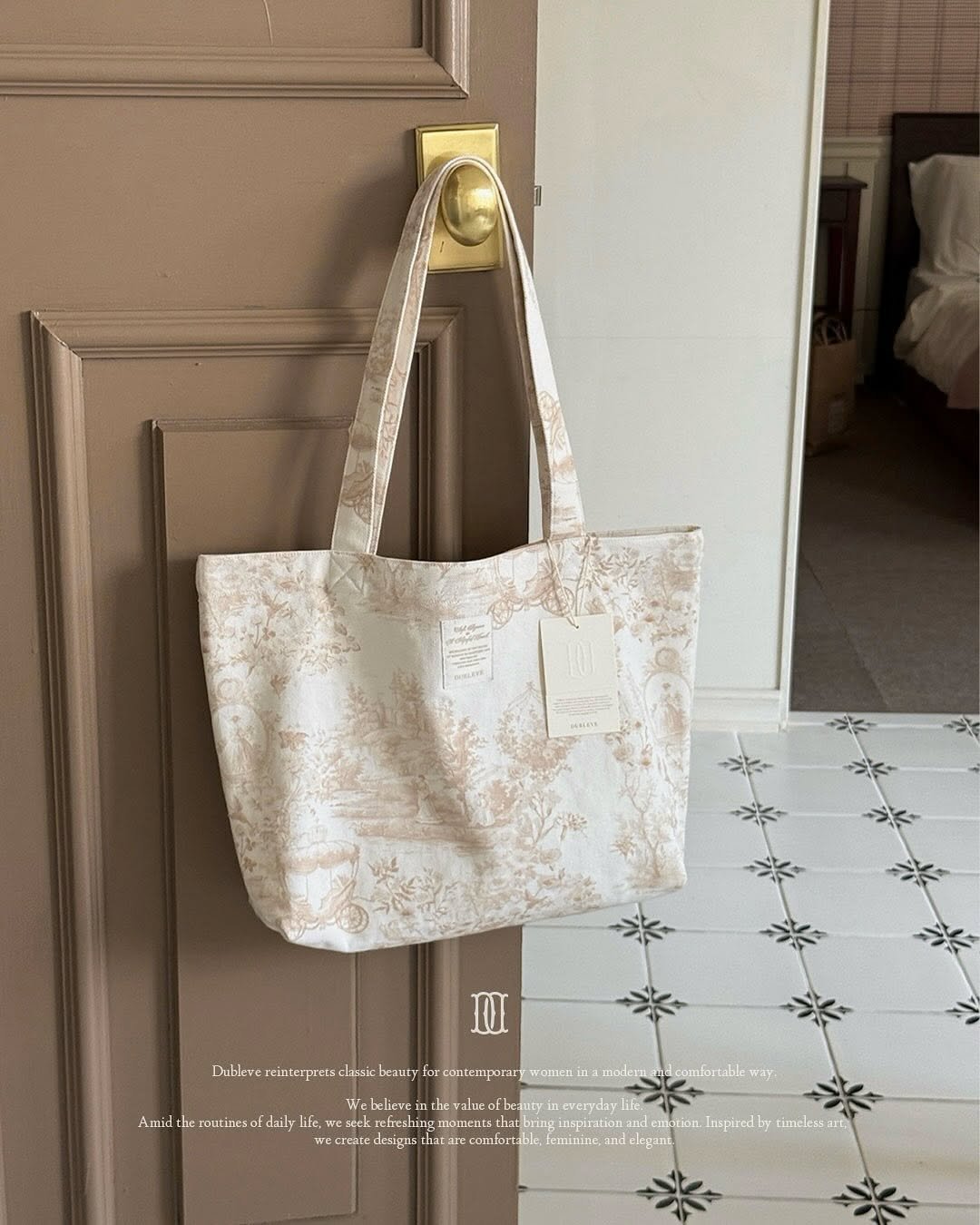 Photo by 드브르베 DUBLEVE on September 09, 2025. May be an image of grocery bag and text.
