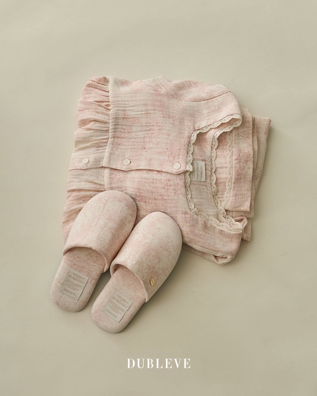 Photo by DUBLEVE 드브르베 on April 05, 2026. May be an image of baby shoes, sandals and text.