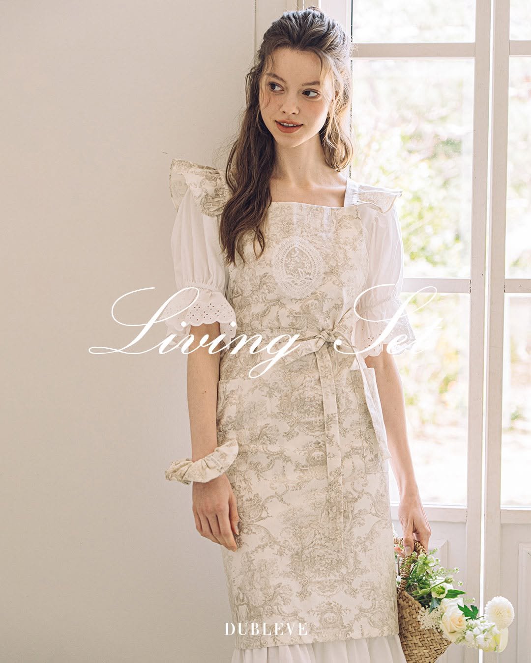Photo by 드브르베 DUBLEVE on September 17, 2025. May be an image of 1 person, dress and text that says 'Lưving Lường DUBLEVER'.