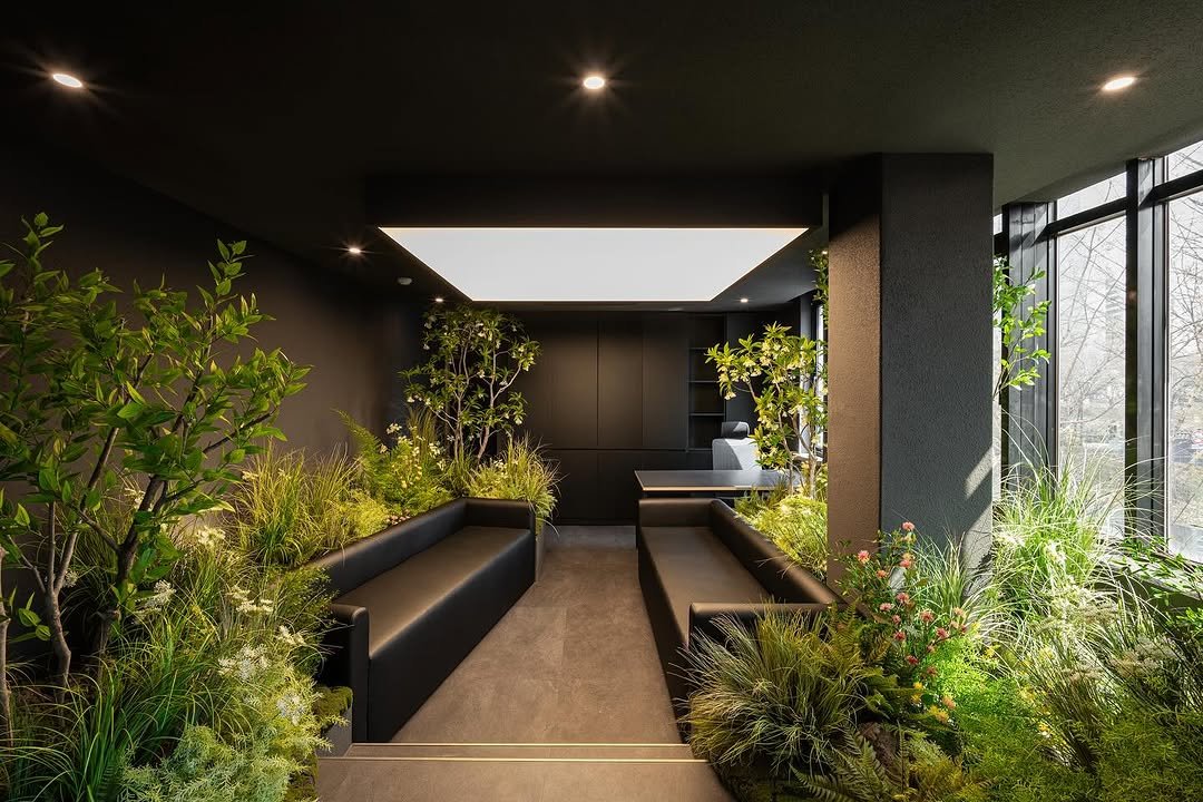 Photo by 글로우서울 (GLOWSEOUL) on December 10, 2024.