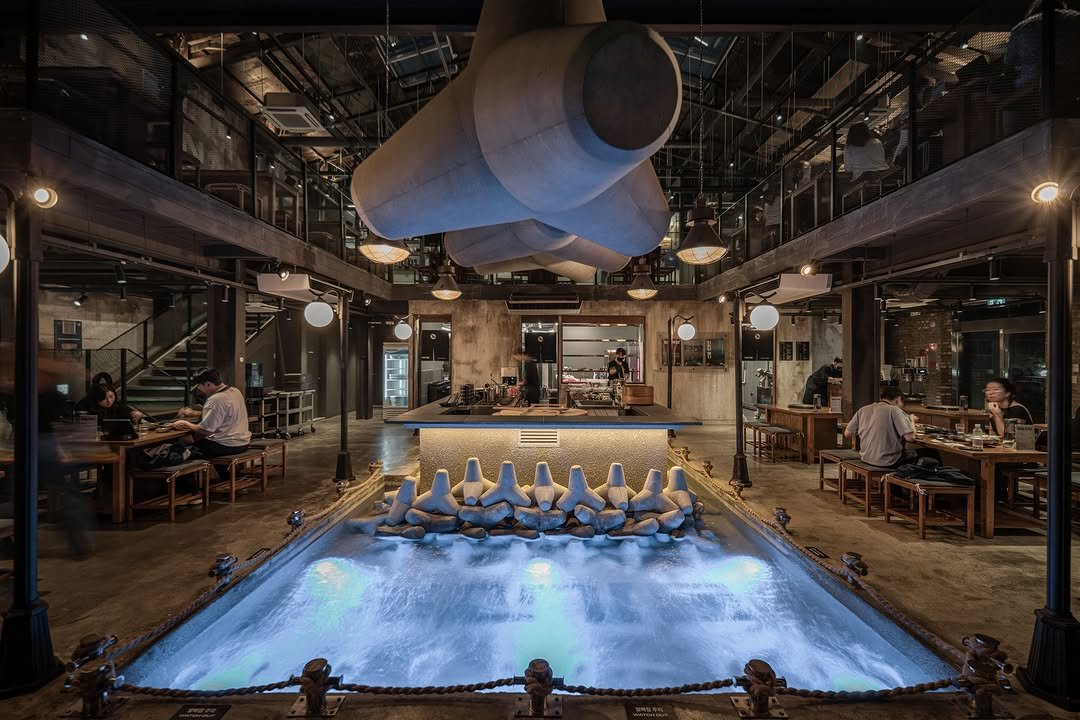 Photo by 글로우서울 (GLOWSEOUL) on February 13, 2026. May be an image of pool and text.